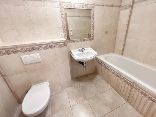 Sommelierka Apartment Валтис Екстериор снимка